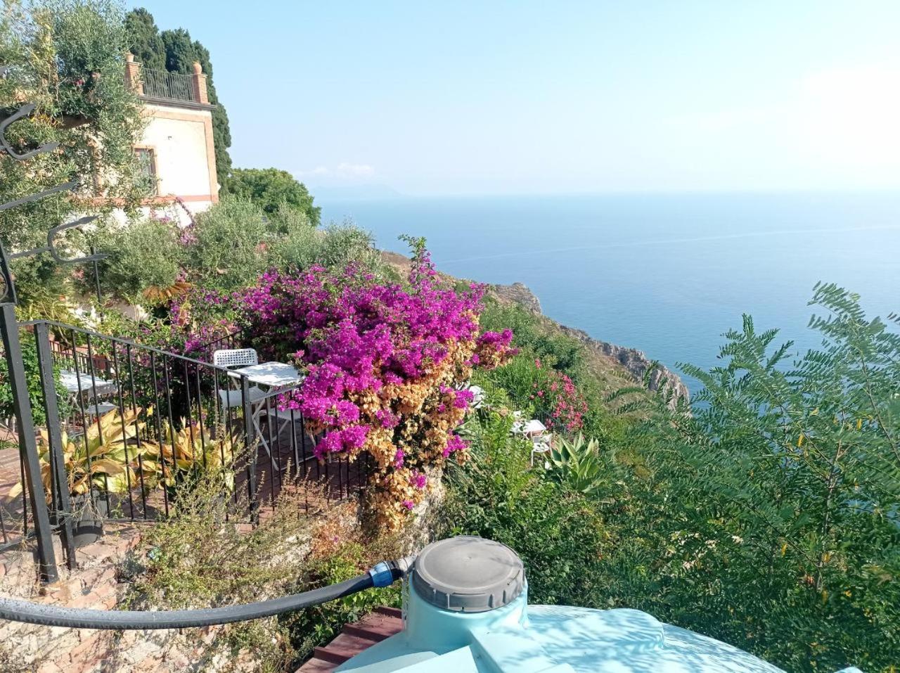 올리베리 Mansarda Con Terrazzo Vista Mare 빌라 외부 사진