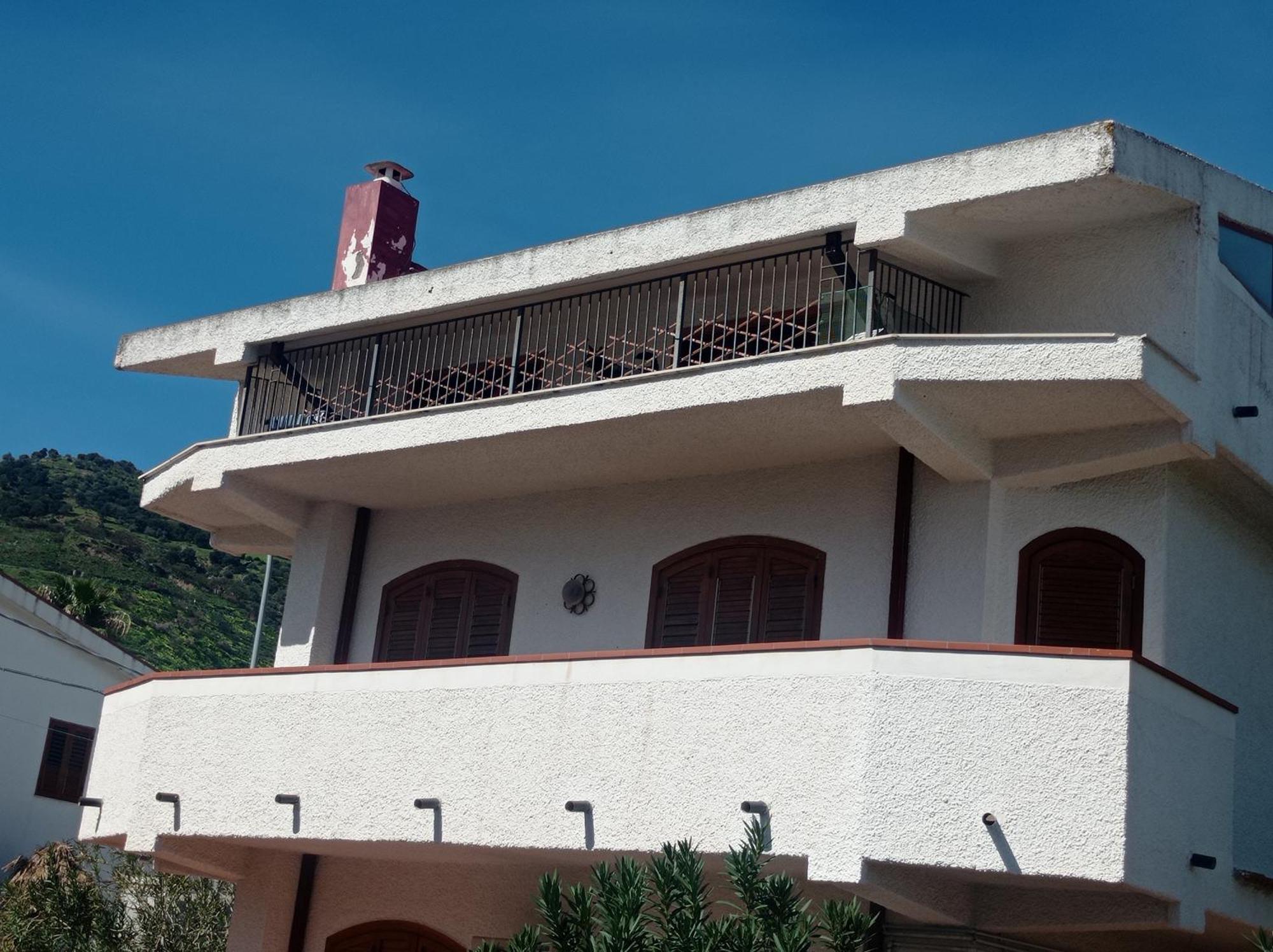올리베리 Mansarda Con Terrazzo Vista Mare 빌라 외부 사진